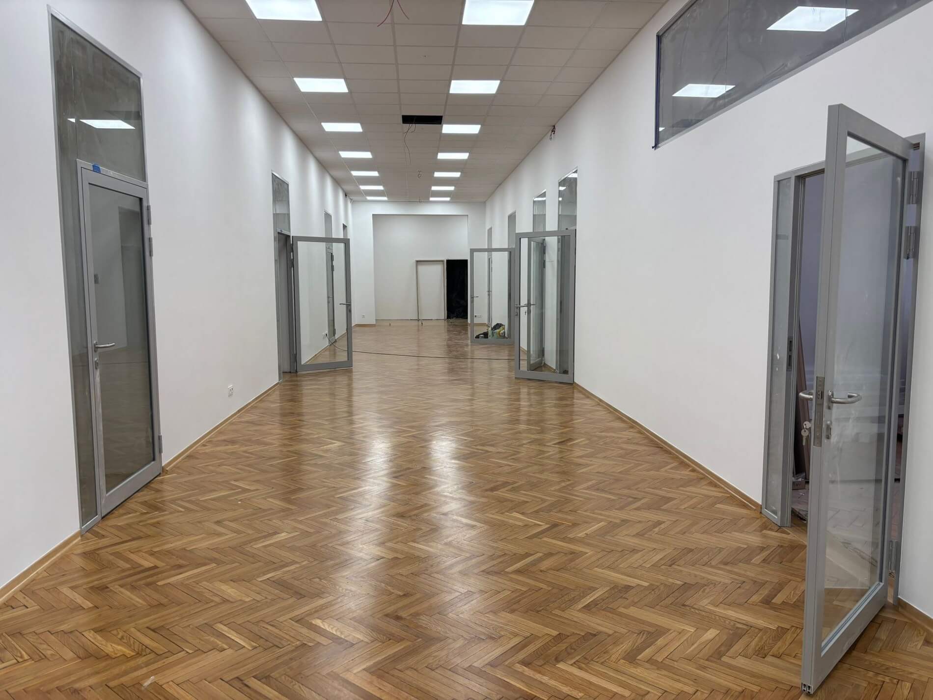 Sprzątanie po remoncie w Instytucie Matematycznym PAN